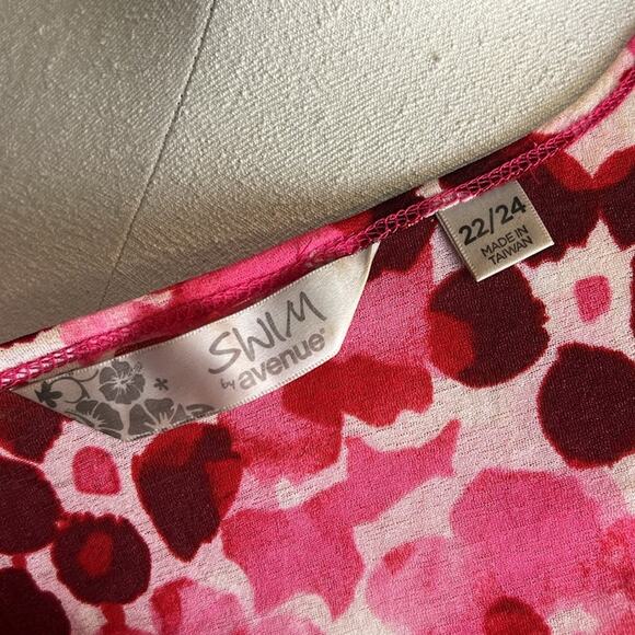 Swim by Avenue pink floral swimsuit coverup v-neck bamboo shoulder accent 22/24 - Picture 4 of 9